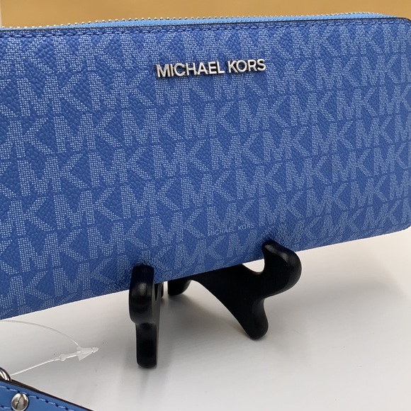 Michael Kors Large Travel CONTINENTAL Wallet-wristlet-phoneholder South Pacific - Picture 4 of 14